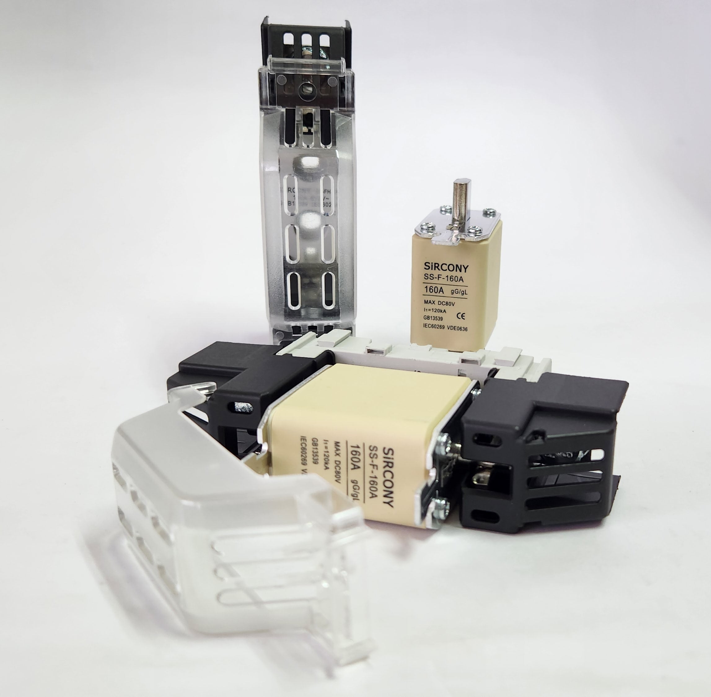 BAttery fuse disconnector and fuse